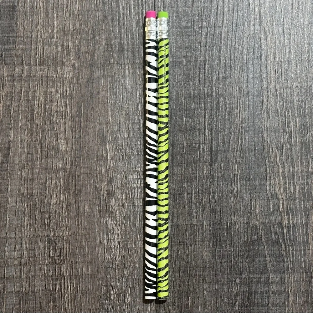💞 New Set of 2 Zebra & Tiger Stripe Animal Print Pencils With Erasers